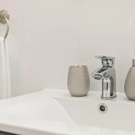 Everysky - Konopnickiej 11-22 *